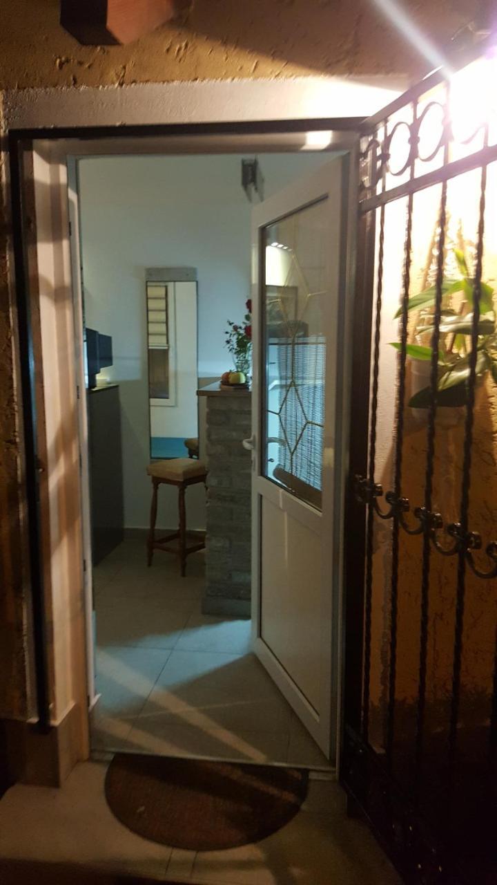 Green Point Apartments Dusanovac ภายนอก รูปภาพ